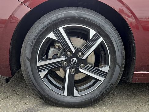Used 2024 Nissan Sentra SV FWD image 9