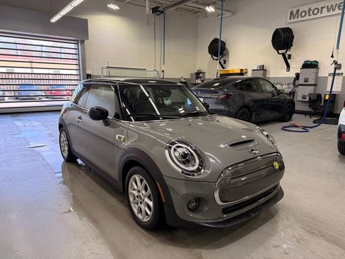 Used 2021 MINI Cooper SE w/ 6.5" Touchscreen Package FWD image 6