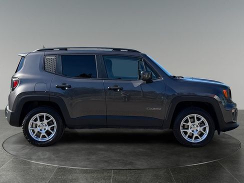 Used 2020 Jeep Renegade Latitude AWD/4WD image 10