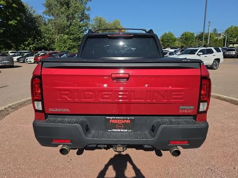 Used 2024 Honda Ridgeline Sport image 4