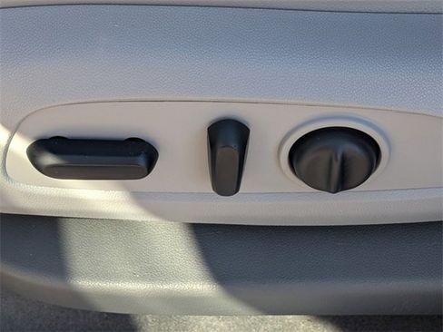 Used 2019 GMC Acadia SLT image 20