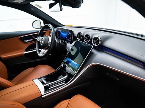 Used 2025 Mercedes-Benz C 300 4MATIC Sedan image 15