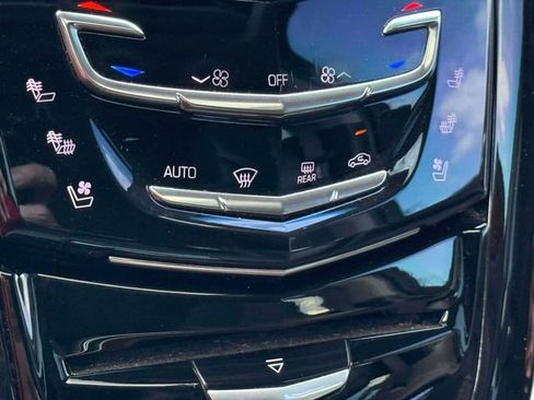 Used 2019 Cadillac Escalade Luxury AWD/4WD image 30