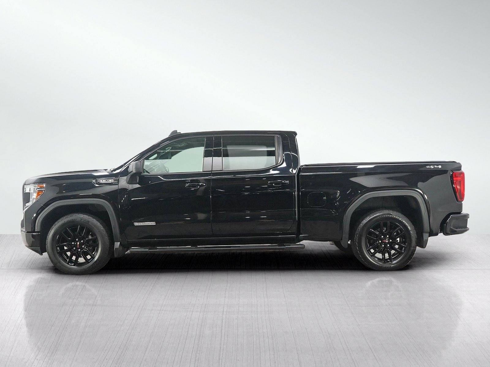 Used 2020 GMC Sierra 1500 Elevation w/ Elevation Value Package AWD/4WD image 2