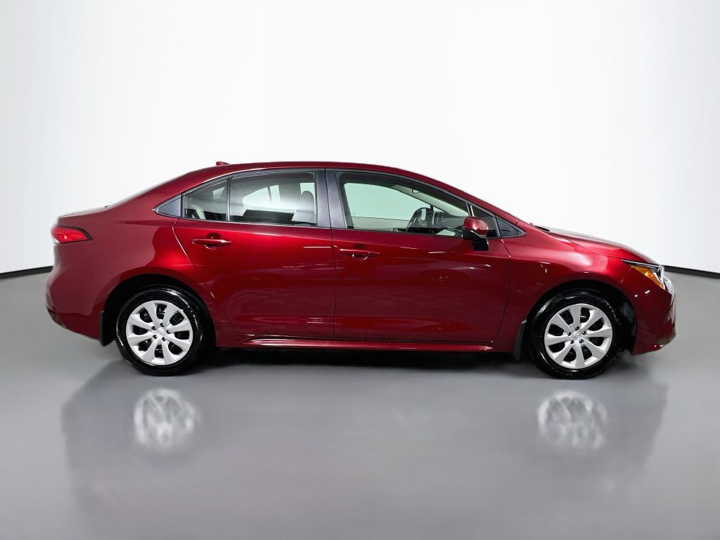 Used 2026 Toyota Corolla LE FWD image 2