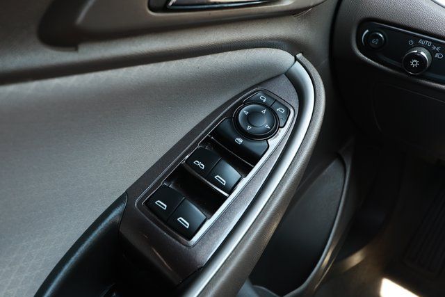 Used 2025 Chevrolet Malibu LT FWD image 19