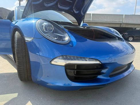 Used 2015 Porsche 911 Targa 4S w/ Sport Chrono Package AWD/4WD image 17