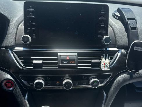 Used 2019 Honda Accord Sport image 14