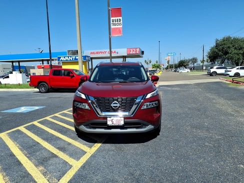 Used 2023 Nissan Rogue SV w/ SV Premium B Package FWD image 8