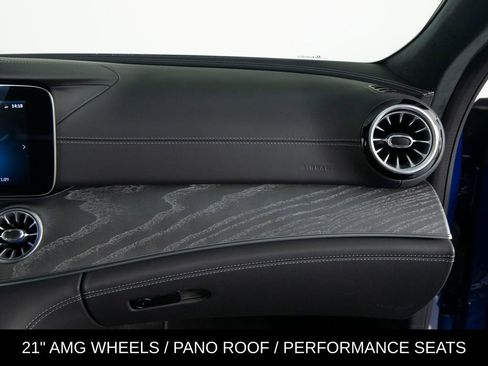 Used 2024 Mercedes-Benz AMG GT 43 image 32