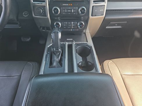 Used 2015 Ford F150 Lariat w/ Equipment Group 502A Luxury AWD/4WD image 21