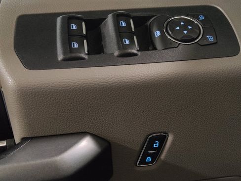 Used 2016 Ford F150 XLT image 27