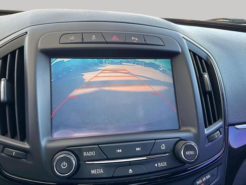 Used 2017 Buick Regal Premium w/ Driver Confidence Package #2 FWD image 25
