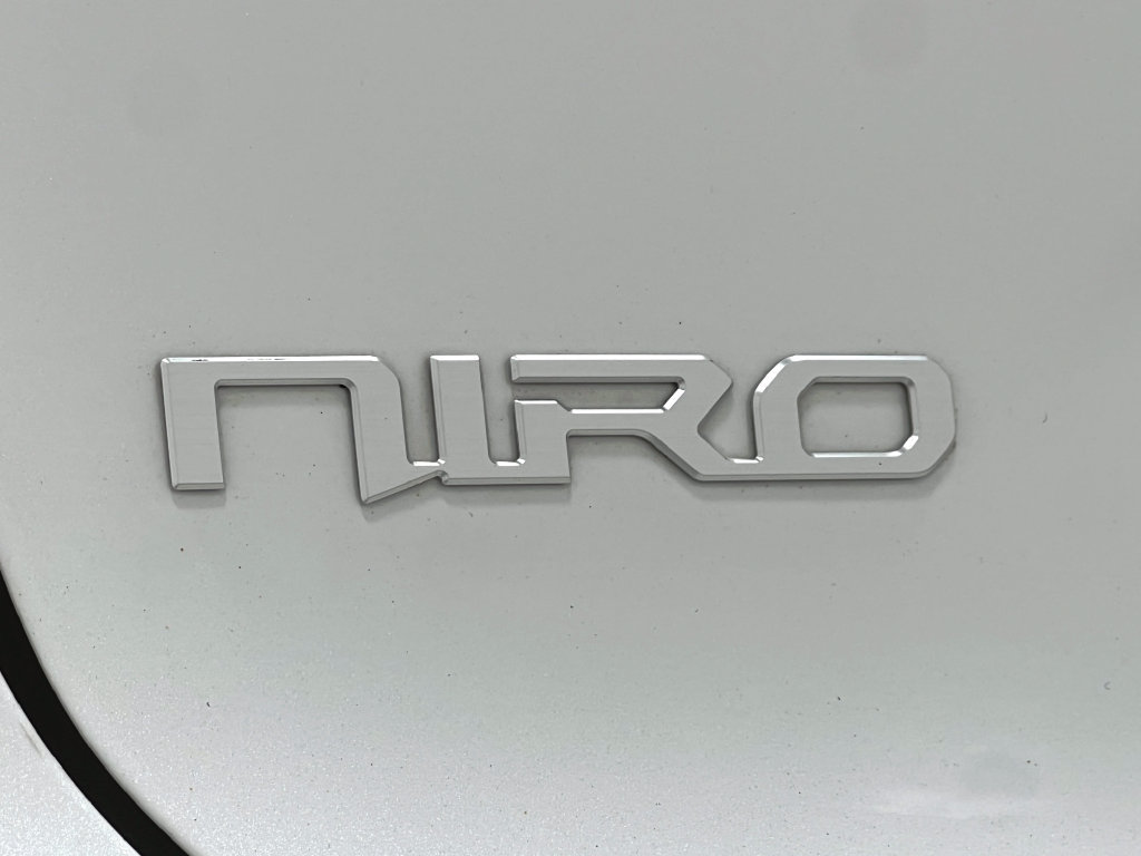Used 2023 Kia Niro Wind FWD image 39