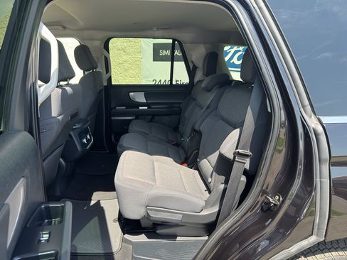 Certified 2025 Ford Expedition Active AWD/4WD image 15