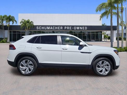 Certified 2023 Volkswagen Atlas Cross Sport SE FWD image 8