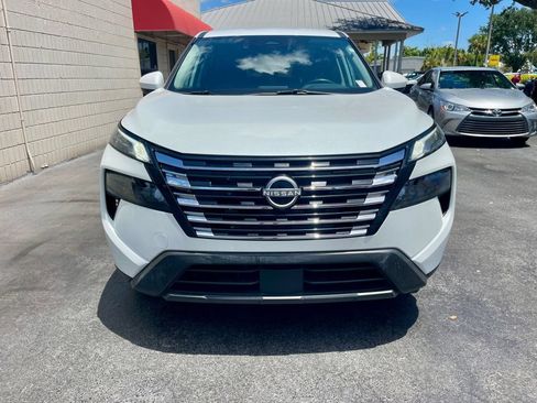 Used 2025 Nissan Rogue SV FWD image 6