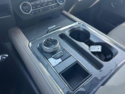 Used 2018 Ford Expedition XLT w/ Equipment Group 202A image 14