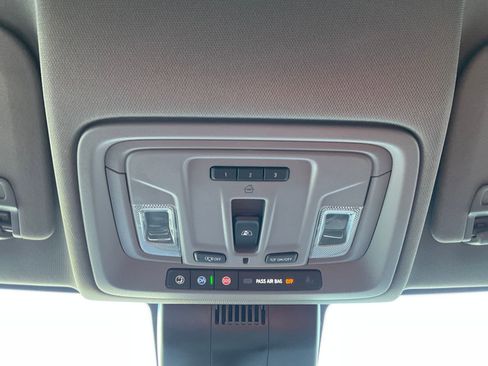 Used 2023 Chevrolet Silverado 1500 LT Trail Boss w/ Convenience Package II image 19