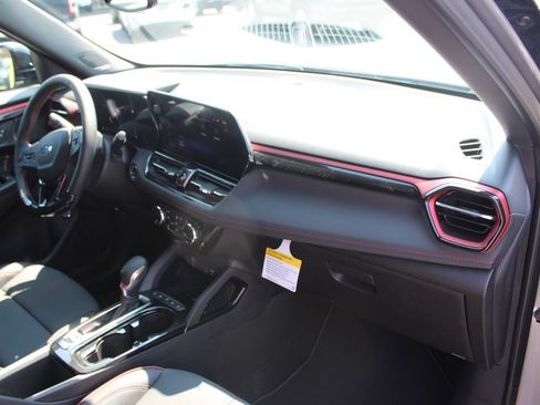 New 2026 Chevrolet TrailBlazer RS w/ Convenience Package FWD image 30