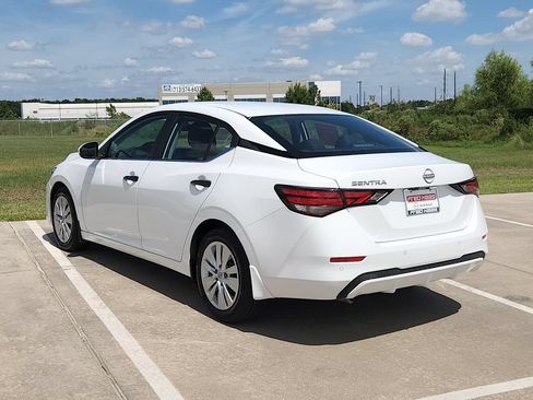 Certified 2025 Nissan Sentra S FWD image 7