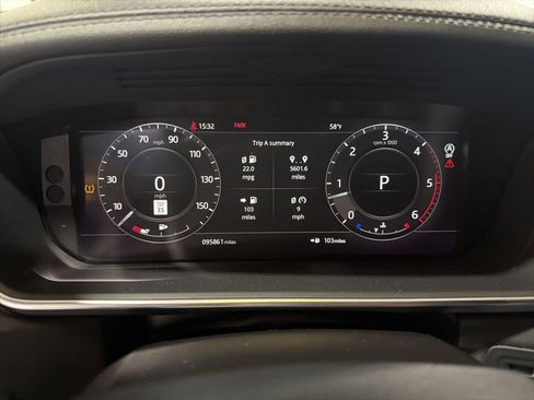 Used 2018 Land Rover Range Rover HSE image 15