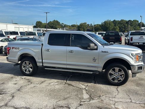 Used 2018 Ford F150 XLT w/ Equipment Group 302A Luxury AWD/4WD image 8