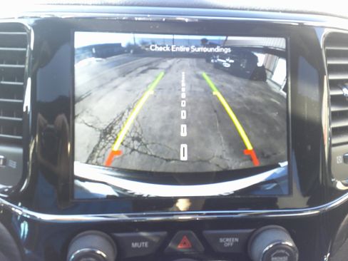 Used 2022 Jeep Grand Cherokee Laredo X image 26