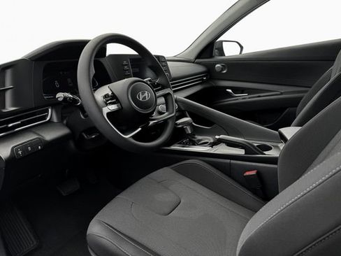 New 2025 Hyundai Elantra SE image 15