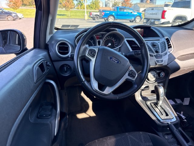 Used 2013 Ford Fiesta SE FWD image 20