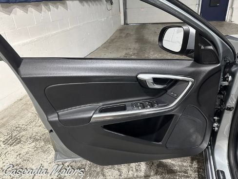 Used 2018 Volvo V60 T5 Dynamic w/ Vision Package AWD/4WD image 21