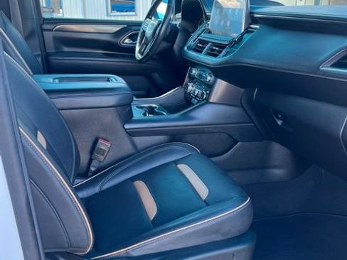 Used 2021 GMC Yukon AT4 w/ AT4 Premium Package AWD/4WD image 13