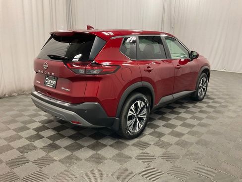 Used 2023 Nissan Rogue SV AWD/4WD image 2