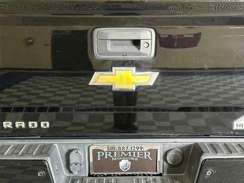 Used 2018 Chevrolet Silverado 1500 High Country AWD/4WD image 47