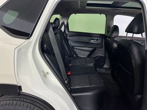 Used 2023 Nissan Rogue Platinum image 31