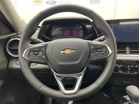 New 2026 Chevrolet Trax LT w/ Driver Confidence Package FWD image 11