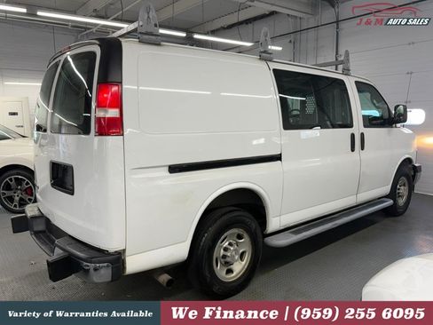 Used 2018 Chevrolet Express 2500 w/ Driver Convenience Package RWD image 7