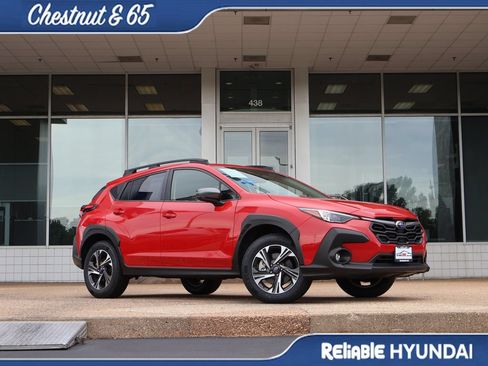 Used 2024 Subaru Crosstrek 2.0i Premium AWD/4WD image 2