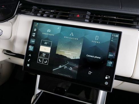 New 2026 Land Rover Range Rover SE image 14