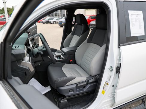 Certified 2024 Toyota Tacoma TRD Off-Road AWD/4WD image 35