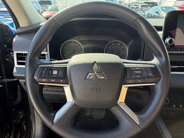 Used 2024 Mitsubishi Outlander ES FWD image 10