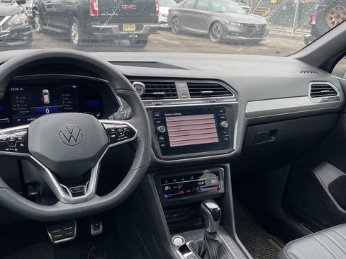 Used 2022 Volkswagen Tiguan SE R-Line AWD/4WD image 14