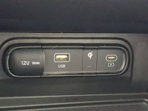 Used 2025 Kia Sportage EX FWD image 29
