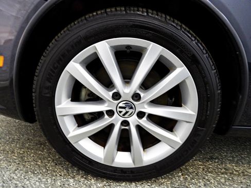 Used 2013 Volkswagen Eos image 15