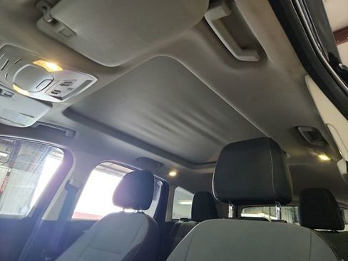 Used 2016 Ford Escape SE w/ Equipment Group 201A image 9