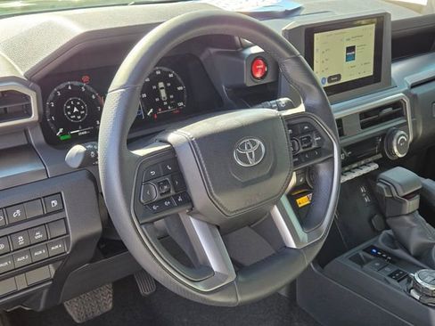 Used 2025 Toyota 4Runner TRD Off-Road AWD/4WD image 18