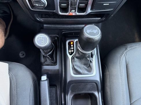 Used 2020 Jeep Wrangler Unlimited Sport S image 16