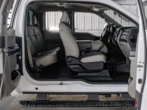 Used 2019 Ford F550 4x4 SuperCab Super Duty image 32