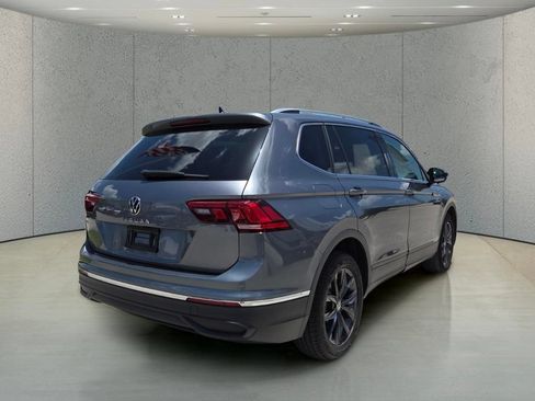 Used 2024 Volkswagen Tiguan SE FWD image 4