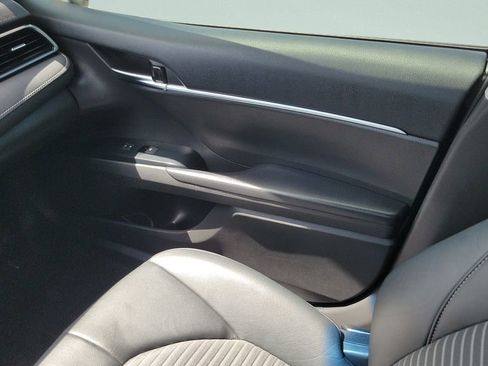 Certified 2020 Toyota Camry SE FWD image 13